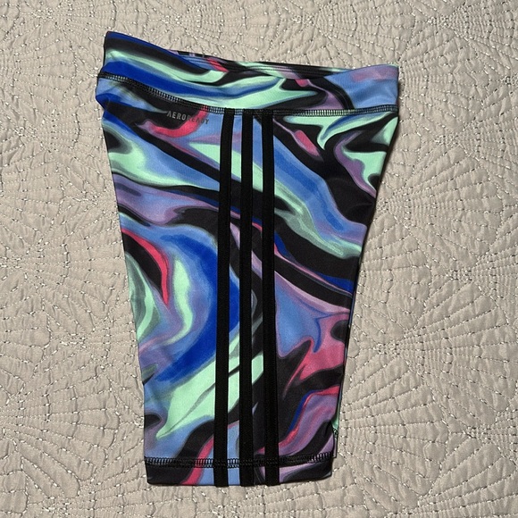 Adidas Girls All Over Print Biker Shorts (Sold Out Online), EUC, Size Medium - Picture 7 of 11